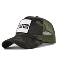Makroaufnahme von atmungsaktivem Netz und Camouflage-Druck auf der Trucker-Cap - Grau Camouflage