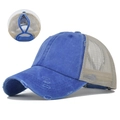 Blaue gewaschene Pferdeschwanz-Baseballkappe mit Distressed-Optik und Mesh-Rückseite - Verstellbar / Blau