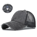 Gewaschene Distressed Ponytail Baseballkappe mit Mesh-Rückseite und Vintage-Löchern - Verstellbar / Gewaschenes Schwarz