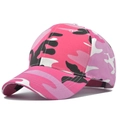 Detailaufnahme der rosa Camouflage-Baseballkappe mit gebogener Krempe und Belüftung - Rosa Camouflage Stil (CA103-6)
