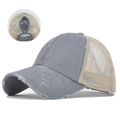 Zerstörte graue und beige Pferdeschwanz-Baseballkappe mit hoher Dutt-Öffnung - Verstellbar / Grau