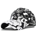 Gorra de béisbol de moda con estampado de grafiti en blanco y negro para protección solar - Ajustable / Negro