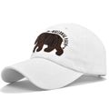 Detail van de berenpatch en National Park borduursel op een witte baseballcap - Verstelbaar / Wit