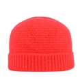 Leuchtend rote Strickmütze mit Umschlag und warmer Waffelstruktur für kalte Wintertage - Rot