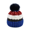 Bonnet en maille rayée d'hiver avec motif torsadé et pompon en fausse fourrure bleue - Style Sans Abeille / Bleu
