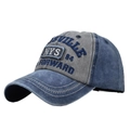 Dettaglio del ricamo 3D NYS su cappello vintage lavato con cuciture a contrasto bianche - Blu Notte e Grigio