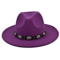 Paarse wollen fedora hoed met brede rand, zwarte band en zilveren western versieringen - M (56-58cm) / Paars