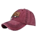 Detail einer burgunderroten Vintage-Cap mit Leder-Patch und Metall-Reißverschluss-Akzent - Verstellbar / CB286-2 Weinrot