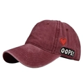 Berretto da baseball bordeaux vintage lavato con ricamo cuore OOPS e visiera curva moda - Regolabile / Borgogna