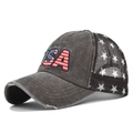 Detail von USA Stickerei und weißem Sterndruck auf Vintage Mesh Trucker Baseballkappe - Verstellbar / Kaffeebraun