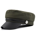 Dettaglio cappello navy verde oliva con corda intrecciata nera e bottone in metallo - M / Verde Militare