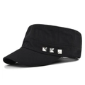 Schwarze Baumwoll-Cadet-Cap mit silbernen Pyramidennieten für einen neutralen, coolen Look - Verstellbar / Schwarz