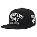 Μαύρο καπέλο snapback Brooklyn 1947 με κέντημα και ίσιο γείσο hip hop με πλευρικά σχέδια - Μαύρο Στυλ Brooklyn (HH503-4)