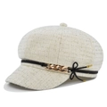 Dettaglio del cappello baker boy in tweed crema con filo dorato e catenella - M (56-58cm) / Catena Bianco Sporco