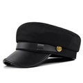 Gorra marinera negra con visera de cuero y botón decorativo de metal dorado - M / Negro
