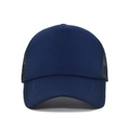 Dettaglio del cappello trucker blu scuro con rete traspirante e visiera curva rinforzata - Blu navy