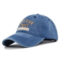Berretto da baseball in denim lavato blu scuro con ricamo New York e dettagli arancioni - Regolabile / Blu navy