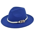 Detail van blauwe wollen fedora met wit gevlochten touw en goudkleurige schakelgesp decoratie - M(56-58cm) / Blauw (BF156-4)