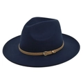 Detailansicht eines dunkelblauen Wollhutes mit hellbraunem Lederband und Gold-Schnalle - M (56-58cm) / Marineblauer Stil (BF140-3)