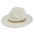 Vue détaillée d'un chapeau fedora beige avec lanière en cuir kaki et boucle dorée - M (56-58cm) / Style Blanc Cassé (BF140-21)