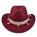 Detalle de sombrero vaquero granate con colgantes de concha y flecos multicolores - M(56-58cm) / Burdeos