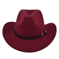 Dettaglio cappello cowboy in feltro bordeaux con fascia in pelle nera e fibbia dorata - M (56-58cm) / Borgogna