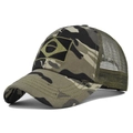 Dettaglio della toppa con bandiera del Brasile e motivo mimetico sulla visiera - Berretto Trucker a Rete / Camouflage