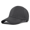 Vista detallada de gorra de béisbol negra de 6 paneles con costuras en la visera curva - Ajustable / Negro