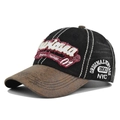Dettaglio cappello vintage con ricamo 3D e visiera marrone effetto pelle invecchiata - Regolabile / Nero (CB375-1)