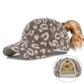 Berretto da baseball in maglia leopardata con elastico incrociato per coda di cavallo - Beige