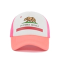 Détail de la casquette rose en mesh avec imprimé California Republic sur le devant - Orange et Blanc