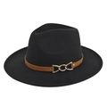 Detail van zwarte wollen fedora hoed met bruine lederen band en gouden ketting gesp - M(56-58cm) / Zwart