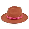 Detailed macro view of the brown wide-brim wool hat featuring a vibrant pink chain accessory - M (56-58cm) / Rust red