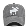 Détail de la casquette de baseball en denim gris délavé avec imprimé silhouette de cerf - Réglable / Gris