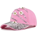 Gorra de béisbol de mezclilla rosa con tiras de diamantes y margaritas 3D blancas - Ajustable / Rosa