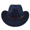 Detail van donkerblauwe vilten cowboyhoed met bruine gevlochten band en gouden gesp - M (56-58cm) / Marineblauw