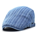 Béret classique en denim de coton à rayures bleu clair avec boucle métallique et visière courte - M (56-58cm) / Bleu clair