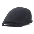 Detalle de la boina de algodón negro con bordado B.G a tono y costuras laterales elegantes - M (56-58cm) / Negro