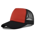 Classico cappello trucker bicolore rosso e nero con rete traspirante e visiera curva - Regolabile / Nero e Rosso