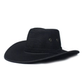 Detail eines schwarzen Western-Cowboyhuts mit Metallösen und geflochtener Bandverzierung - Verstellbar / Schwarz