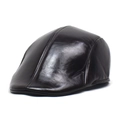 Gorra plana clásica de cuero marrón oscuro con textura brillante y diseño de paneles - M (56-58cm) / Marrón Oscuro