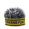 Detail van Banana Punch-tekst op gele gebreide hoofdband met grijze pluizige pruik-top - Verstelbaar / Banaan Geel + Grijs