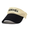 Dettaglio del ricamo Nebraska su una visiera parasole bicolore in tessuto di cotone misto - Taglia unica / Beige con Ala Nera