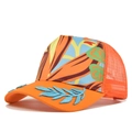 Dettaglio di stampa vegetale tropicale e ricamo di foglie azzurre su cappello arancione - Regolabile / Arancione