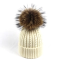 Berretto in maglia di lana alpaca crema con grande pompon di pelliccia marrone invernale - Bianco