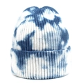 Gorro de punto acanalado tie-dye azul y blanco con un ala ancha para el invierno - Azul