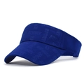 Detailansicht der blauen Sonnenblende mit geprägtem SPORT-Schriftzug und Stoffstruktur - Blau