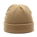 Nahaufnahme der khakifarbene Strickmütze mit grober Wollstruktur und Rollrand - Khaki