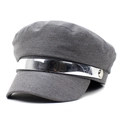 Détail de la casquette marin gris foncé avec bande métallique argentée et gravure M - M (56-58cm) / Gris