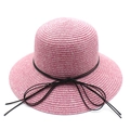 Damen Strohhut in Rosa mit breiter Krempe und eleganter schwarzer Lederschleife - Rosenrot
